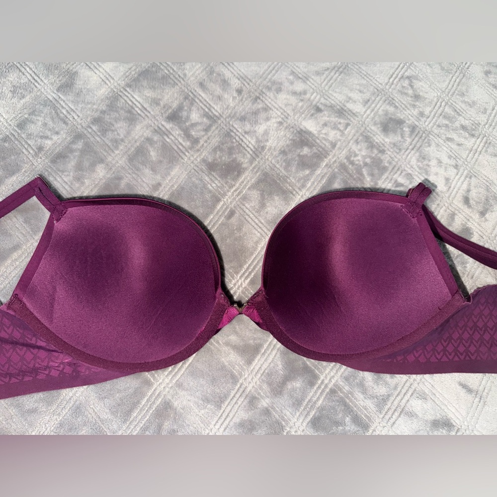 Victoria Secret push up bra 38C burgundy color - Picture 3 of 8